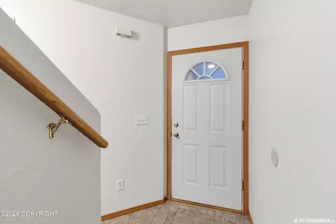 Entry Way - 9456 Morningside Loop, Anchorage, AK 99515 photo 5 of 8
