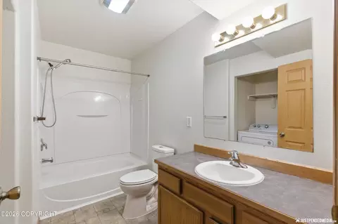 Bath - 9456 Morningside Loop, Anchorage, AK 99515 photo 5 of 7