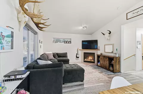 Living - 9456 Morningside Loop, Anchorage, AK 99515 photo 2 of 9