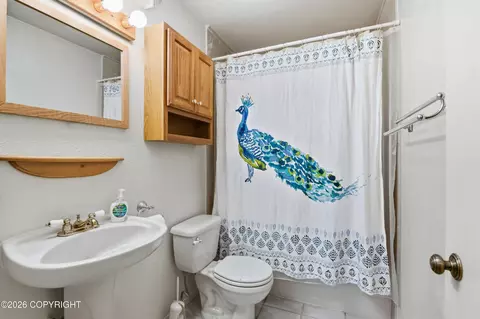 Bath - 100 Bunnell St # 8A, Anchorage, AK 99508 photo 2 of 3