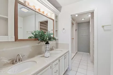 Bath - 100 Bunnell St # 8A, Anchorage, AK 99508 photo 1 of 3