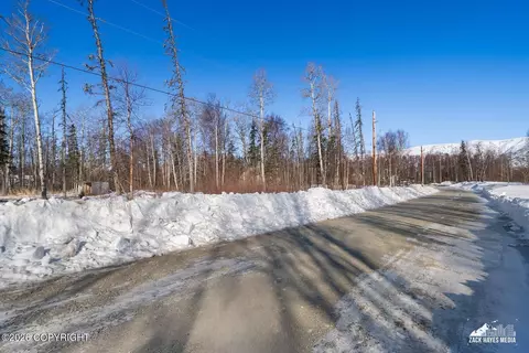 5606 N Gooseberry Cir, Wasilla, AK 99654