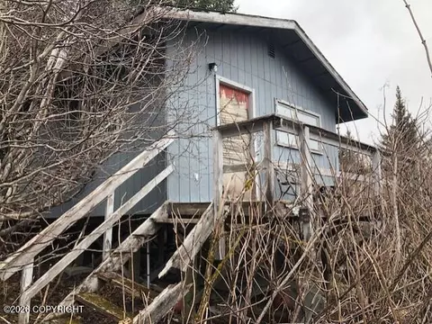 64530 W West Shelton Ave, Homer, AK 99603