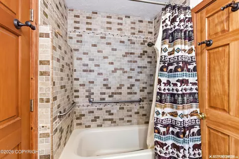 Bath - 19118 Jamie Dr, Eagle River, AK 99577 photo 7 of 7