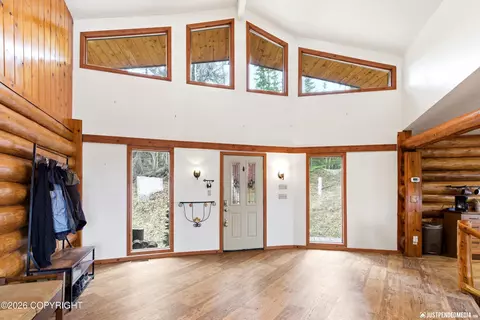 Entry Way - 19118 Jamie Dr, Eagle River, AK 99577 photo 2 of 7