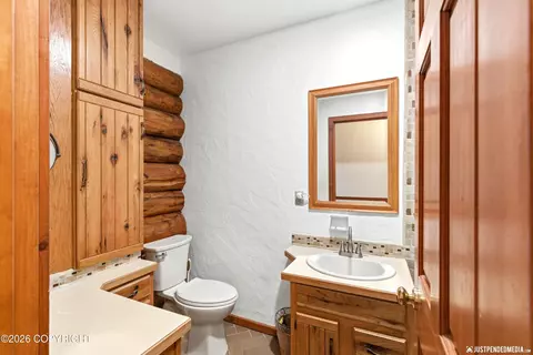 Bath - 19118 Jamie Dr, Eagle River, AK 99577 photo 4 of 7