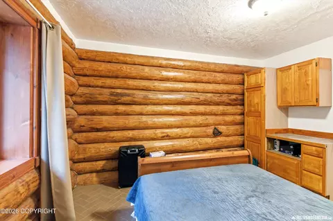 Bedroom - 19118 Jamie Dr, Eagle River, AK 99577 photo 4 of 7