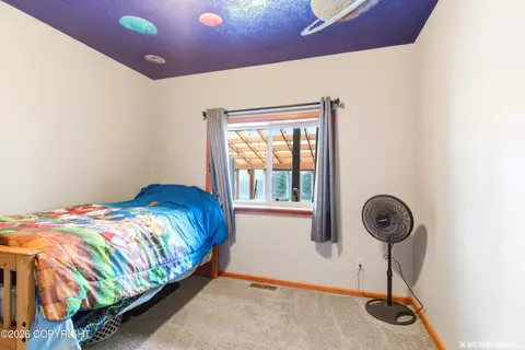 Bedroom - 19118 Jamie Dr, Eagle River, AK 99577 photo 2 of 7