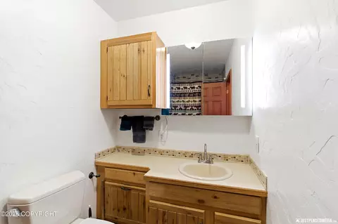 Bath - 19118 Jamie Dr, Eagle River, AK 99577 photo 6 of 7