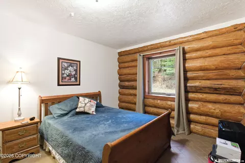 Bedroom - 19118 Jamie Dr, Eagle River, AK 99577 photo 3 of 7