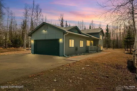 4299 N Wasilla Fishhook Rd, Wasilla, AK 99654