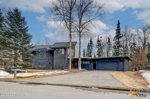 4725 Kershner Ave, Anchorage, AK 99517