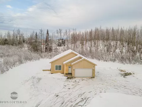 13993 W Aero Ln, Big Lake, AK 99652