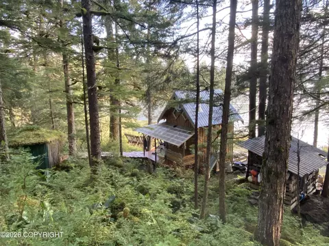 51 Twelve Mile Rd, Petersburg, AK 99833