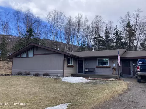 13812 Knob Hill Dr, Eagle River, AK 99577