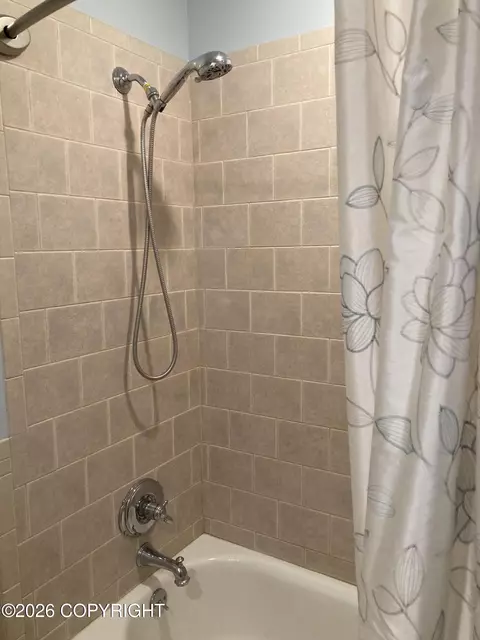 Bath - 13812 Knob Hill Dr, Eagle River, AK 99577 photo 5 of 6