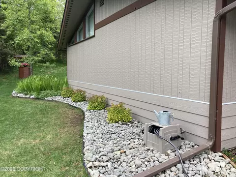 Exterior - 13812 Knob Hill Dr, Eagle River, AK 99577 photo 4 of 8