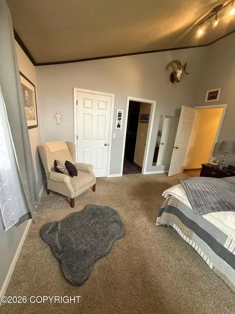 Bedroom - 13812 Knob Hill Dr, Eagle River, AK 99577 photo 2 of 3