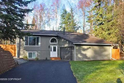 17407 Kahiltna Dr, Eagle River, AK 99577