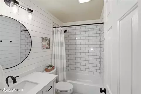 Bath - 20712 Williamsburg Dr, Eagle River, AK 99577 photo 5 of 8