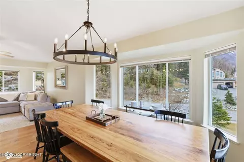 Dining - 20712 Williamsburg Dr, Eagle River, AK 99577 photo 2 of 4