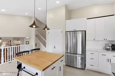 Kitchen - 20712 Williamsburg Dr, Eagle River, AK 99577 photo 5 of 5