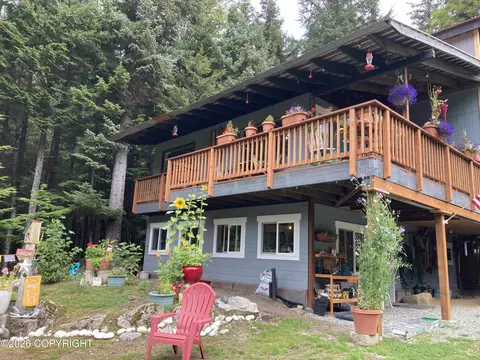 808 Small Tracts Rd, Haines, AK 99827
