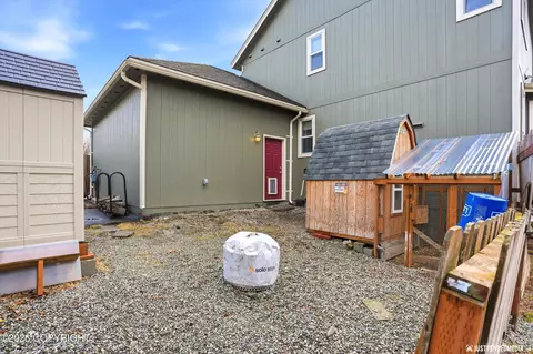 Exterior - 17135 Hideaway Ridge Dr, Eagle River, AK 99577 photo 6 of 12