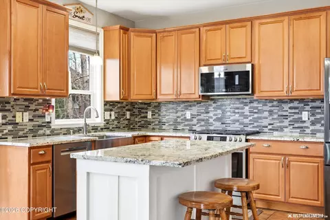 Kitchen - 17135 Hideaway Ridge Dr, Eagle River, AK 99577 photo 3 of 4