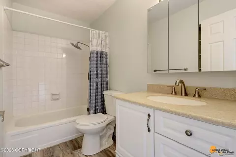 Bath - 6263 E 41st Ct, Anchorage, AK 99504 photo 3 of 3