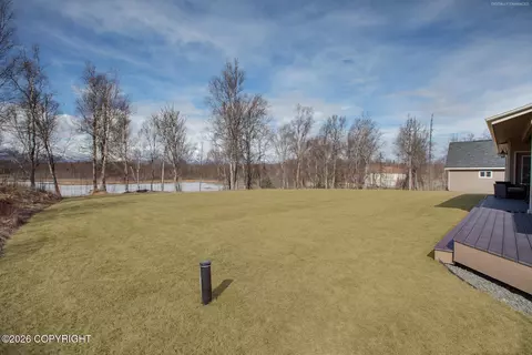 10553 E Nighthawk Cir, Palmer, AK 99645
