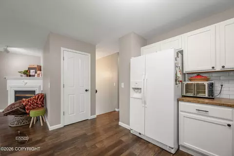 Entry Way - 16213 Ursa Minor Cir, Eagle River, AK 99577 photo 1 of 6