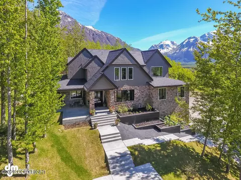 3323 Bear Ridge Cir, Eagle River, AK 99577