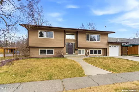 1301 Zarvis Pl, Anchorage, AK 99508