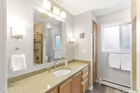 1301 Zarvis Pl, Anchorage, AK 99508 photo 17