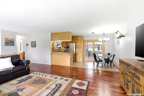 1301 Zarvis Pl, Anchorage, AK 99508 photo 10