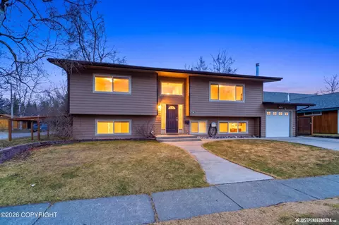 1301 Zarvis Pl, Anchorage, AK 99508 photo 62