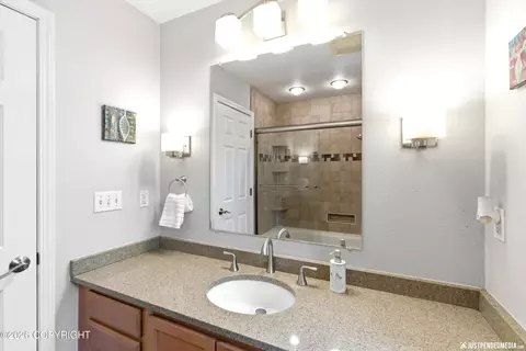 1301 Zarvis Pl, Anchorage, AK 99508 photo 18
