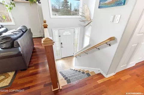 1301 Zarvis Pl, Anchorage, AK 99508 photo 5