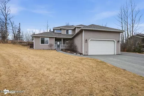 10961 Equestrian St, Palmer, AK 99645
