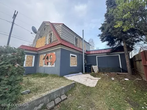 1118 Ingra St, Anchorage, AK 99501