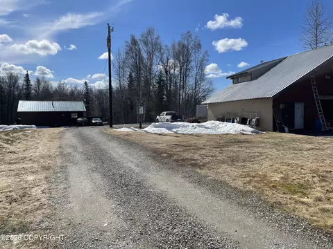 14684 E Barge Dr, Talkeetna, AK 99676