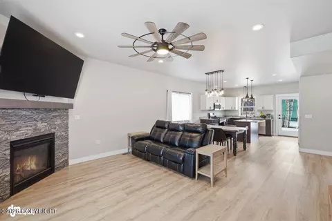 8461 N Michaelson St, Palmer, AK 99645