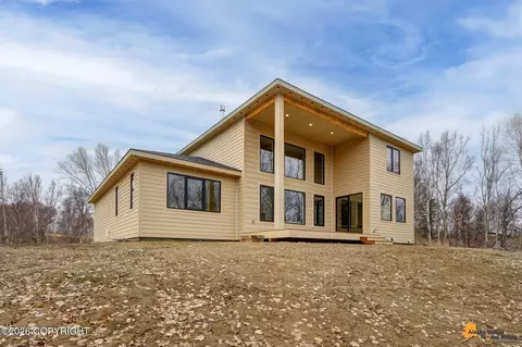2267 N Dalmore Cir, Palmer, AK 99645