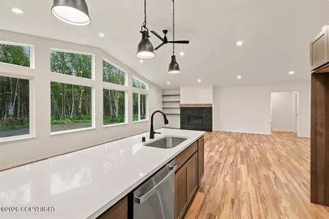 Kitchen - 7726 E Obsidian Loop, Wasilla, AK 99654 photo 7 of 11