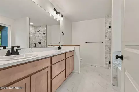 Bath - 7726 E Obsidian Loop, Wasilla, AK 99654 photo 2 of 8