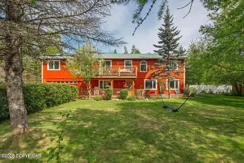 1061 E Agate Ln, Wasilla, AK 99654