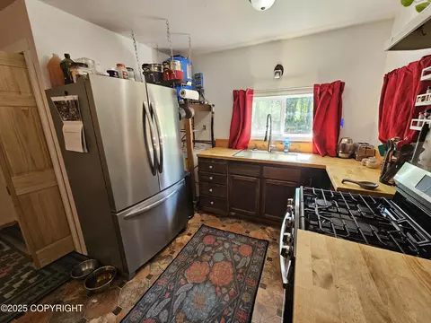 Kitchen - 47459 S Barehook St, Willow, AK 99688 photo 8 of 14