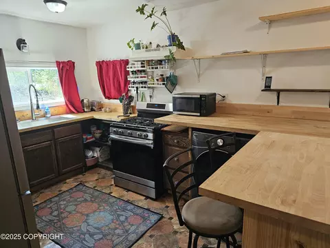 Kitchen - 47459 S Barehook St, Willow, AK 99688 photo 7 of 14