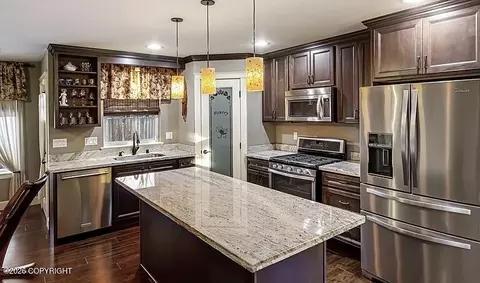 1235 W Tammy Cir, Palmer, AK 99645